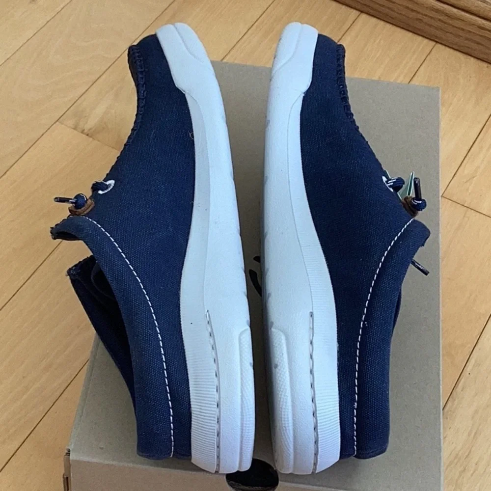 Clarks Driftlite Surf navy blue canvas slip on shoes, men’s size 10
